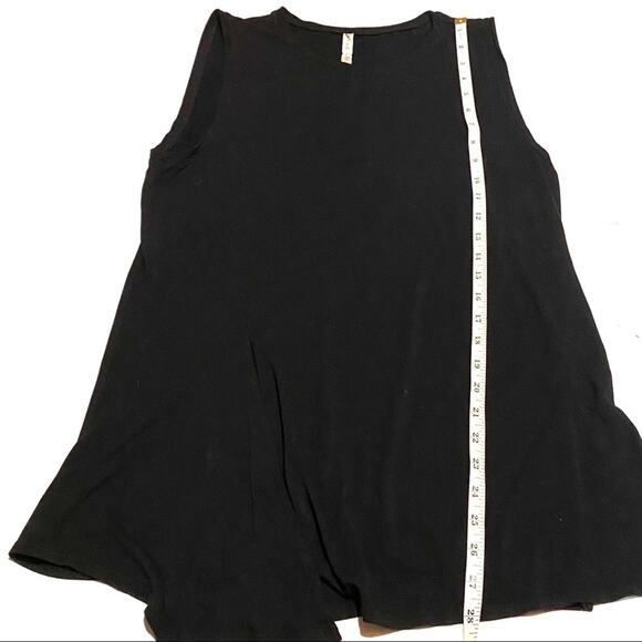 Fabletics Asymmetrical Split Bottom Activewear Tank Top Women’s S Small - Picture 7 of 7